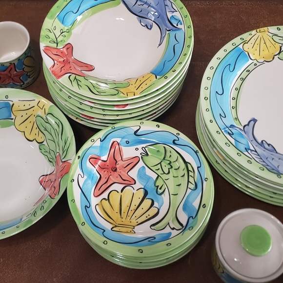 Hand painted dish set - Picture 4 of 4
